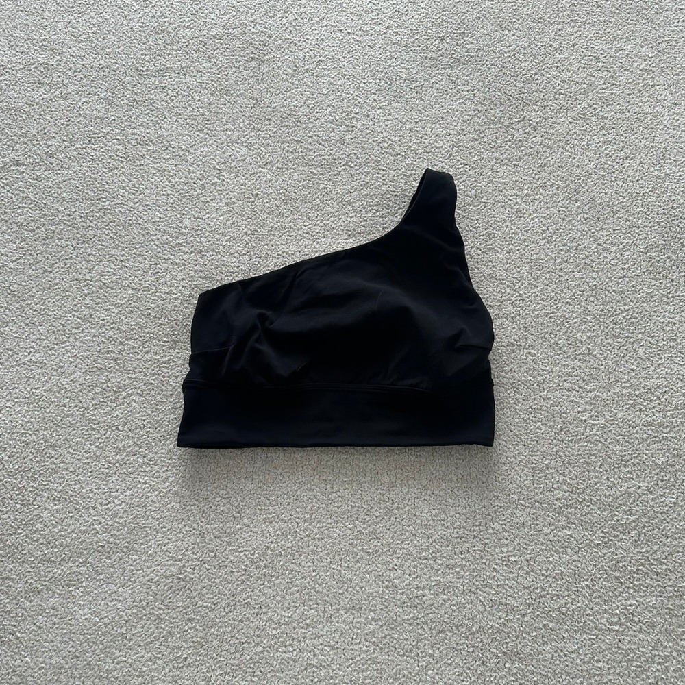lululemon Align Asymmetrical Bra C/D Cup size 8 in Black